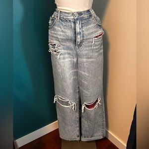 American Eagle 90βs Boyfriend jeans